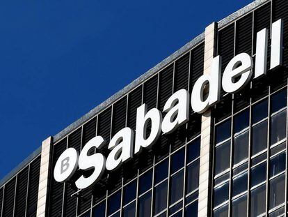 Banco Sabadell firma un acuerdo de 1.000 millones con IBM para impulsar su estrategia en la nube