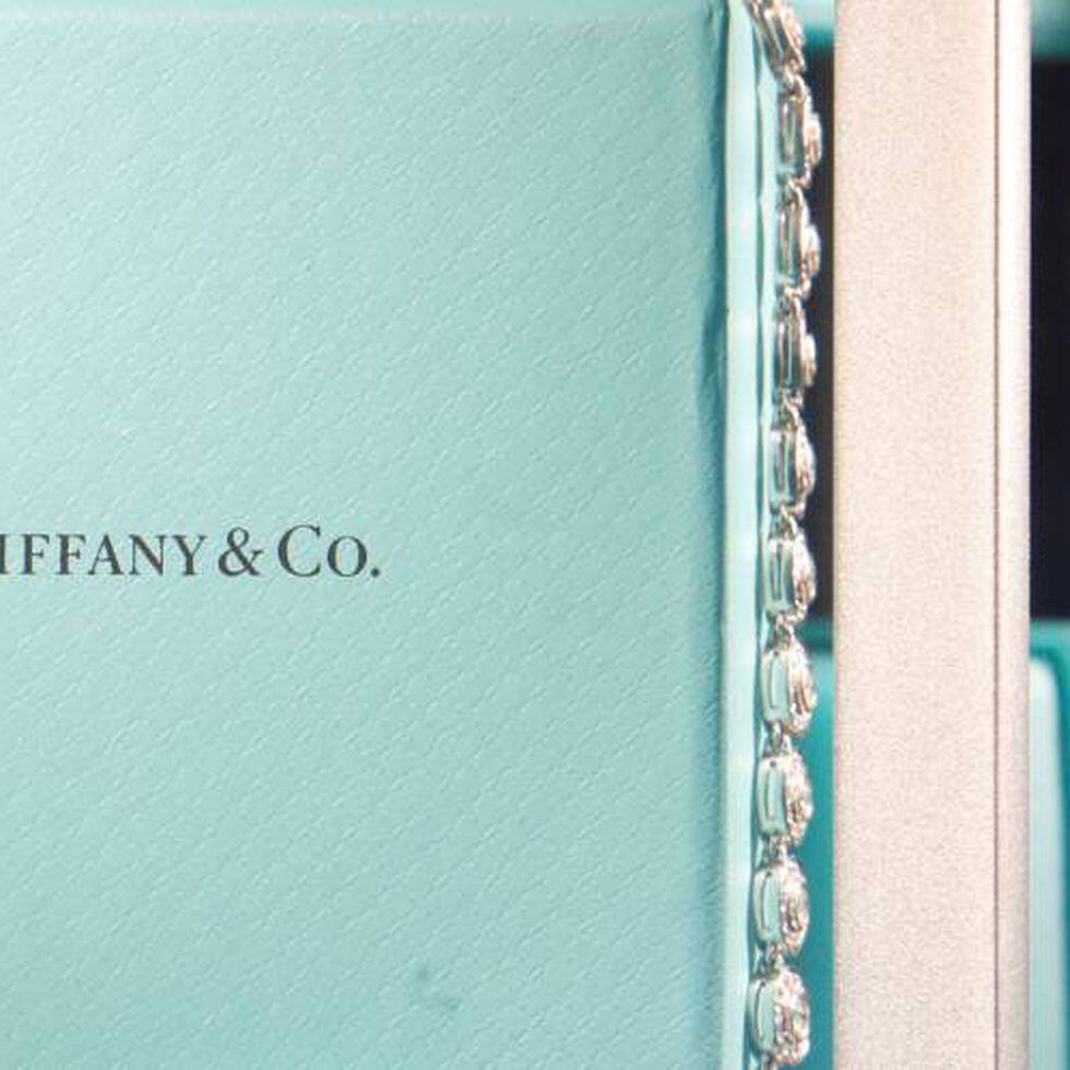 LVMH cierra acuerdo de adquisición con Tiffany - CGTN en Español