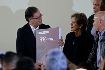 Gustavo Petro durante la radicación del proyecto de ley de reforma pensional ante el Congreso, en Bogotá (Colombia), en marzo del 2023.