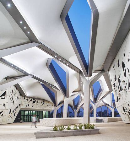 Centro Kapsarc dise&ntilde;ado por Zaha Hadid architects en Riad, Arabia Saud&iacute;