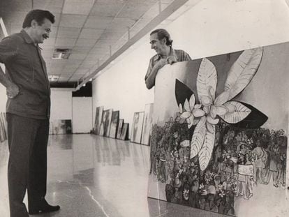 Mario Benedetti (izquierda) y el pintor cubano Mariano Rodríguez, en el Museo de Bellas Artes de La Habana en 1987. 