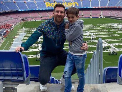 Messi al Camp Nou amb el seu fill Thiago aquest diumenge, en una foto del seu Instagram.