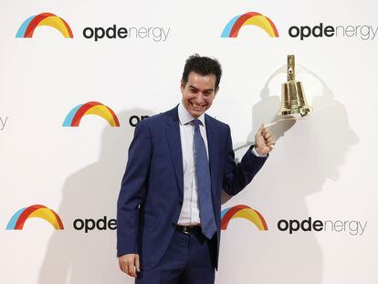 Luis Cid, CEO de Opdenergy, en el toque de campana del estreno en Bolsa de la compañía, enjulio de 2022.
