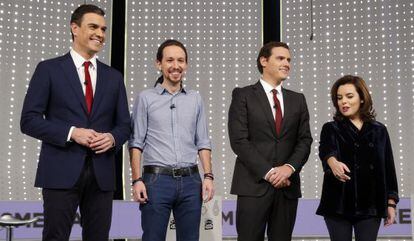 Los cuatro participantes en el debate de este lunes.