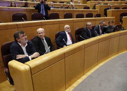 Los senadores, Francesc Antich y Jos&eacute; Montilla, entre otros, durante el VI Foro de la Autonom&iacute;a.