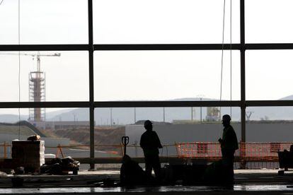 Obras del Aeropuerto de Ciudad Real, en 2007.