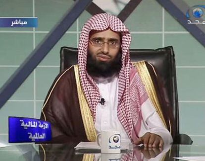 El jeque saudí Abdulaziz al Fwazan, durante una charla televisiva.