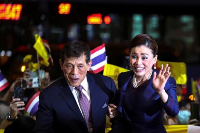 Maha Vajiralongkorn y la reina Suthida.