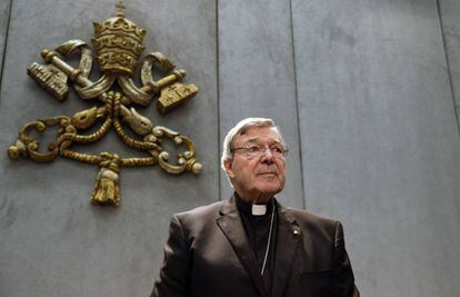 El cardenal George Pell, en junio de 2017 en el Vaticano, cuando fue llamado a testificar.