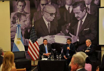 Acto de entrega de los documentos desclasificados por EEUU en la exESMA, en Buenos Aires.