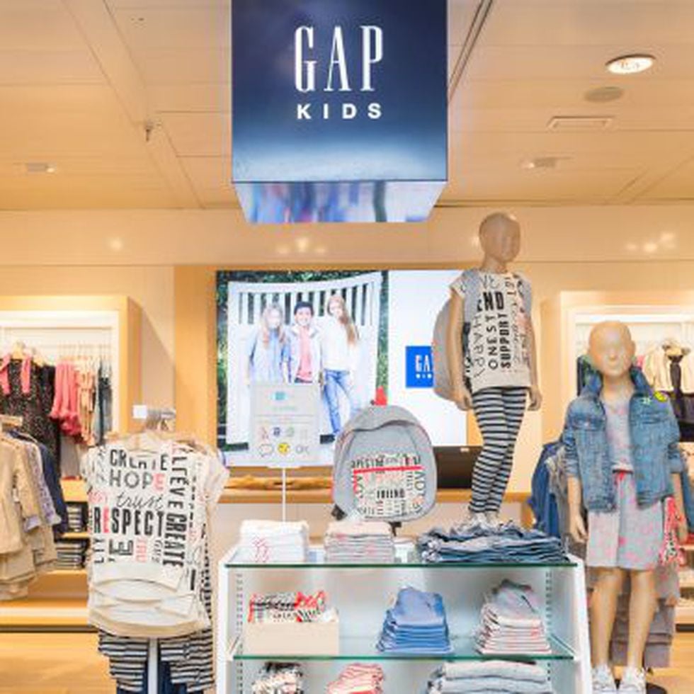 Moda La sudadera de GAP estar en 15 tiendas de Espa a en 2016 La