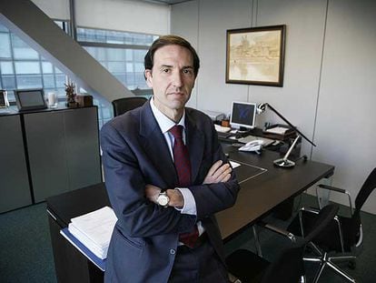 El director del Ente Vasco de la Energía, José Ignacio Hormaeche, en su despacho, tras la entrevista.