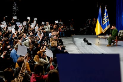 El presidente Zelenski interviene en la conferencia ‘Ucrania. Año 2024’, este domingo en Kiev. 