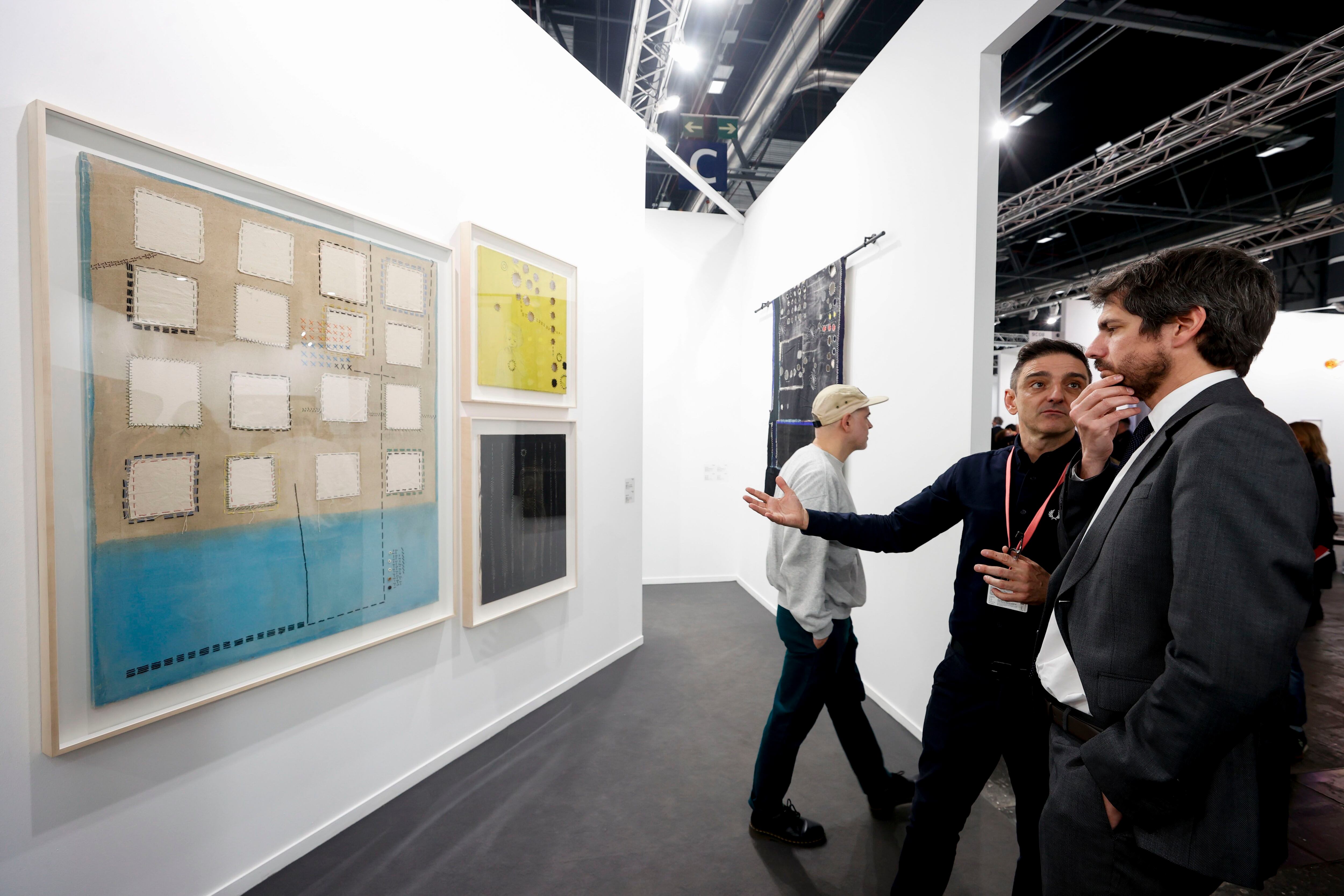 El Museo Reina Sofía y el Ministerio de Cultura adquieren en ARCO 2024 una treintena de obras, la mayoría creadas por mujeres, por valor de más de 553.000 euros