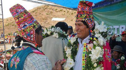 Evo Morales, durante una ceremonia celebrada el lunes para entregar viviendas a indígenas de Oruro y Potosí.