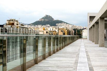Las vistas de Atenas desde la terraza del EMST.