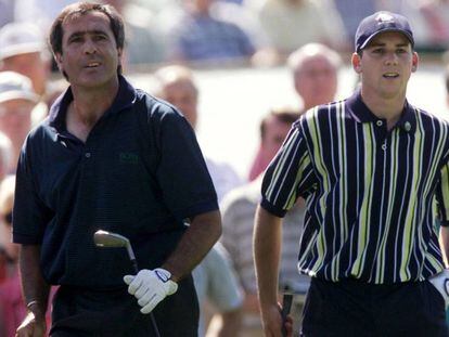 Severiano Ballesteros y Sergio Garc&iacute;a, durante un entrenamiento del Masters de Augusta en 1999. 