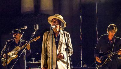 El cantante y poeta Bob Dylan durante una presentación en Barcelona.