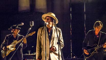 El cantante y poeta Bob Dylan durante una presentación en Barcelona.