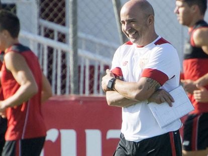 Sampaoli, en el entrenamiento del Sevilla previo a la Supercopa. 