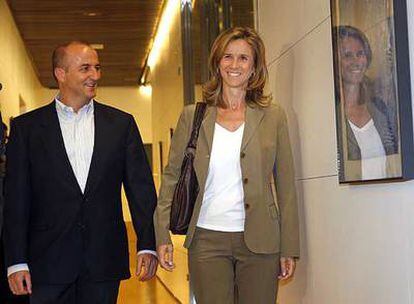 Miguel Sebastián y Cristina Garmendia, en el Congreso de los Diputados en abril pasado.