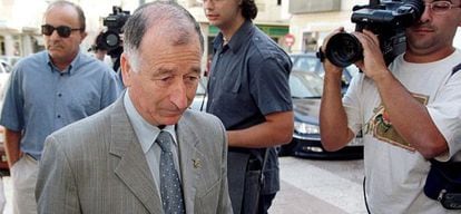 El presidente de la Diputaci&oacute;n de Almer&iacute;a, Gabriel Amat, en julio de 2000.