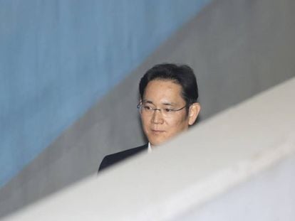 Lee Jae Yong, vicepresidente de Samsung, llega a la corte de Se&uacute;l, este m&eacute;rcoles.