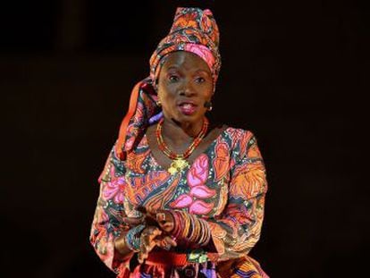 La artista beninesa Angélique Kidjo versiona  Pata Pata , la melodía que popularizó Miriam Makeba contra el  apartheid  en Sudáfrica, para transmitir ahora información y esperanza sobre el coronavirus