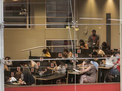 Pruebas de Selectividad en la Universidad Pompeu Fabra de Barcelona.