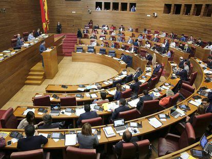 Pleno de las Cortes Valencianas que ha debatido pedir el cierre de la central de Cofrentes.