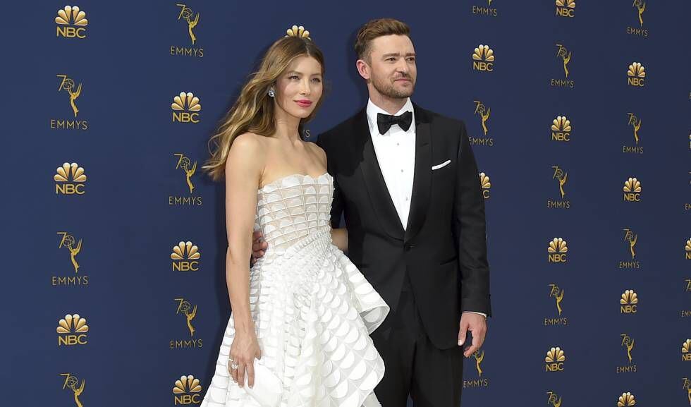 Justin Timberlake y Jessica Biel en los premios Emmy de 2018.