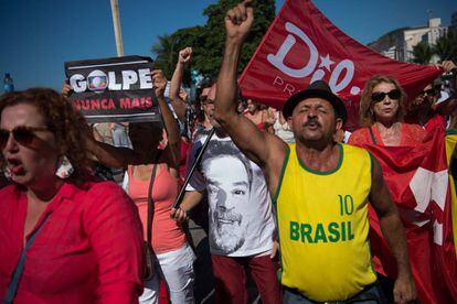 Manifestación de apoyo a Rousseff, en Río de Janeiro.