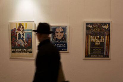 Un aspecto de la exposición de carteles de Eugenio Chicano, en la sede del Ateneo de Málaga.