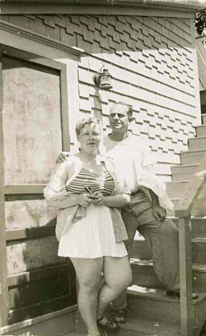 Bill Finger y su esposa Portia en los años cuarenta.