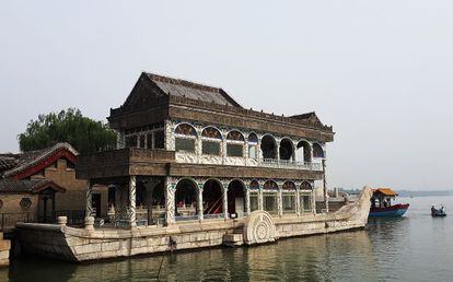 Barco de m&aacute;rmol del palacio de Veranom, en el lago Kunming, en Pek&iacute;n.  