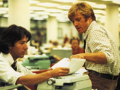 Dustin Hoffman (izquierda) y Robert Redford en la película 'Todos los hombres del presidente', de 1976.