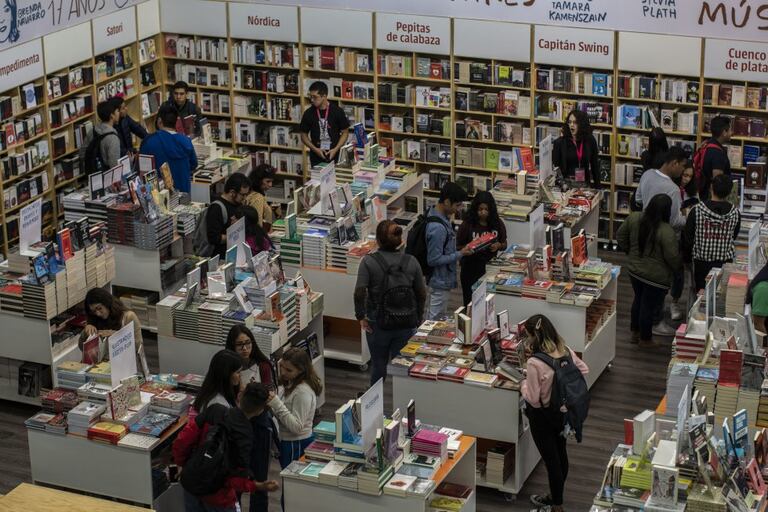 Salón de la Feria Internacional del Libro de Guadalajara. Héctor Guerrero