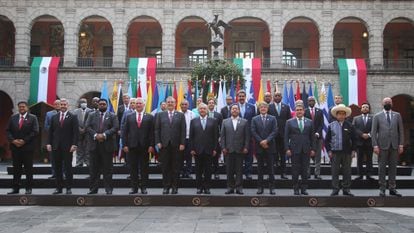 La foto de familia de los presidentes y cancilleres de América Latina y el Caribe que asistieron a la cumbre de la CELAC en Ciudad de México.
