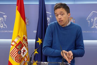 Más País Verdes Equo propone acabar con la golden visa, que permite otorgar el permiso de residencia a los ciudadanos extranjeros que acrediten la adquisición de bienes inmuebles en España con una inversión igual o superior a 500.000 euros. La formación pretende así evitar la especulación y la escalada de precios de la vivienda en muchas localidades y barrios. Según Más País, la reforma del PP en 2013 de la ley de emprendedores ha facilitado la residencia en España a 100.000 extranjeros, y está disparando los precios y expulsando a los residentes de sus barrios. Indica, además, que esta práctica ha sido cuestionada por la UE porque se lleva a cabo sin revisar el origen de esos capitales.