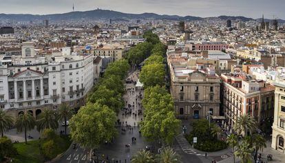 La Rambla, vista desde la estatua de Colón.