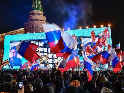 Partidaris de Putin celebren a Moscou els resultats provisionals.
