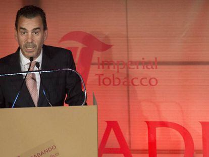 Juan Arrizabalaga, presidente de Altadis, en el congreso del contrabando de tabaco en Sevilla.