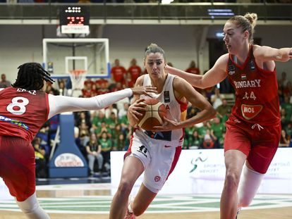 Mariona Ortiz, durante el partido entre España y Hungría del Preolímpico de baloncesto femenino, en Sopron, Hungría.