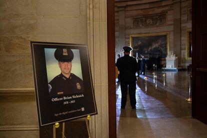 La ceremonia en honor al policía Brian Sicknick, en una imagen del 2 de febrero pasado en el Capitolio.