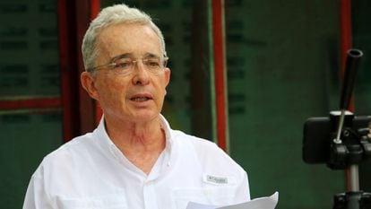 Álvaro Uribe durante su declaración desde su finca El Ubérrimo.