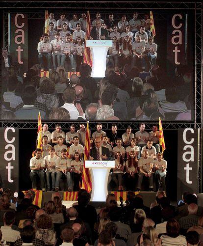 Duran Lleida pretende que CiU no quede estancado entre el PP y el PSC. Llama a &quot;bombardear&quot; las urnas con votos de CiU.