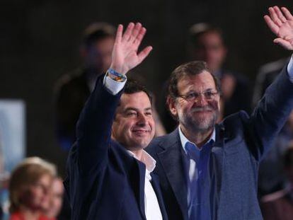 Juan Manuel Moreno Bonilla y Mariano Rajoy, en Sevilla. 
