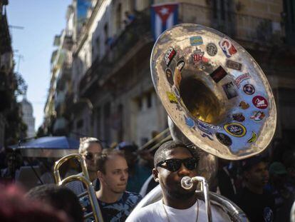 Miembros de The Soul Rebels Band, de Nueva Orleans, en el Festival Jazz Plaza, en La Habana, Cuba, el pasado 15 de enero.