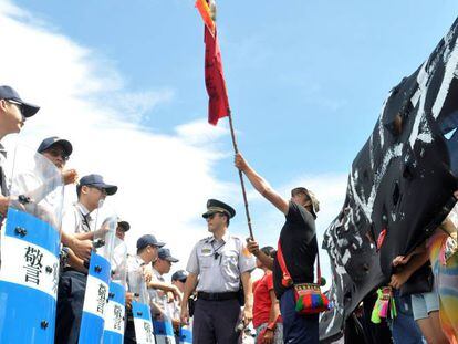 Abor&iacute;genes taiwaneses protestan en Taip&eacute;i.