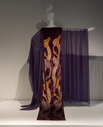 'Theodosia' (ca. 1925), túnica de Maria Monaci Gallenga para su casa de moda, Gallenga.